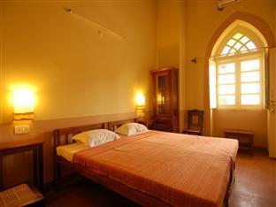 Royal Phoenix Inn ปณชี ภายนอก รูปภาพ